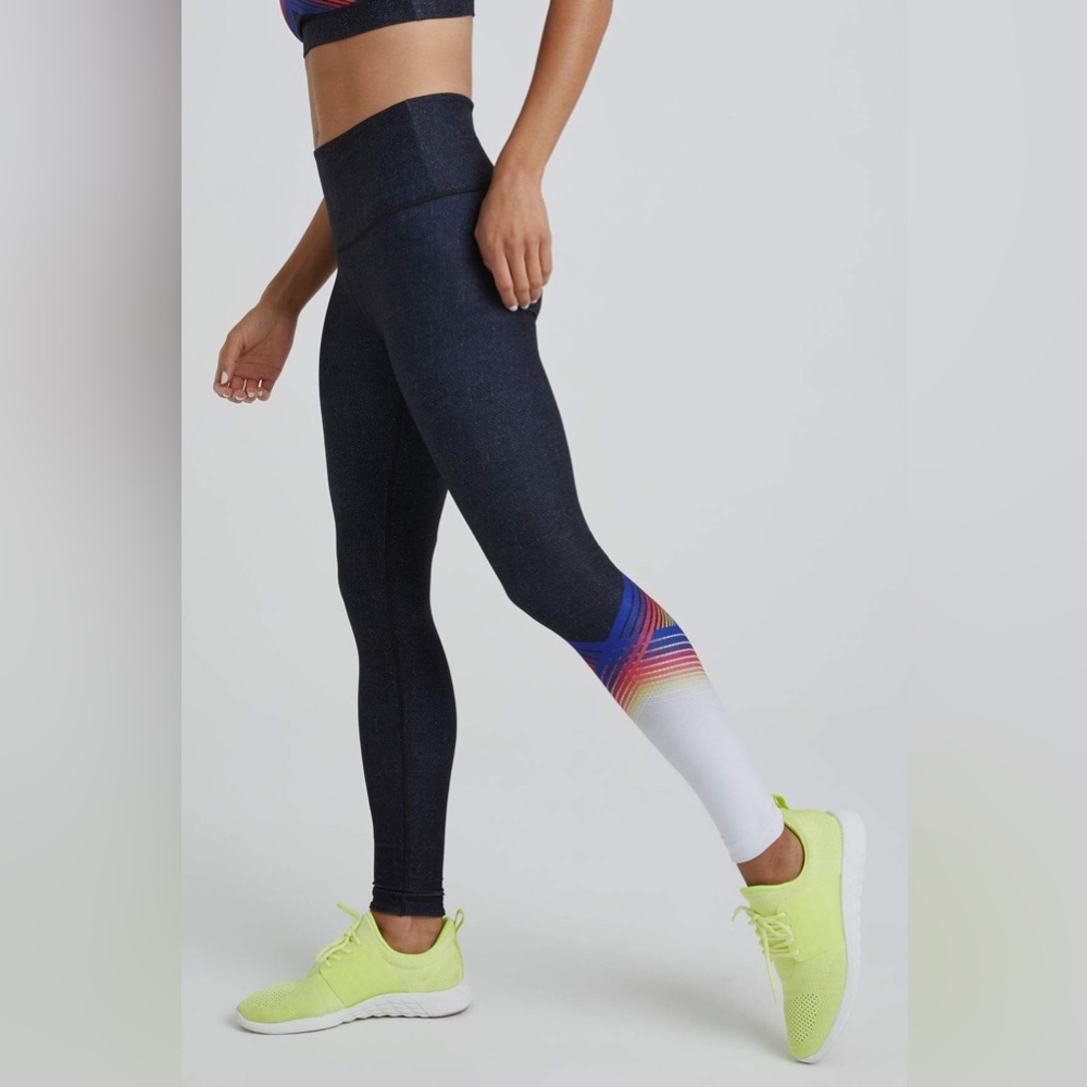 Wear It To Heart x Bandier High Waist Reversible Leggings